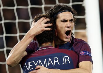 Con goles de Cavani y Neymar, PSG derrotó a Mónaco y aumentó su ventaja en la cima de Francia