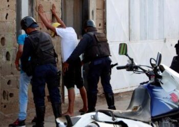 Oficiales capturaron a 17 presuntos delincuentes en dos días