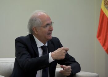 Ledezma llamó a la oposición a "superar personalismos"