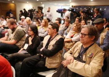Acompañantes internacionales se despliegan hacia el interior del país