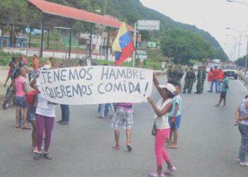 Venezolanos protestan por la escasez de "todo" en la "peor" Navidad