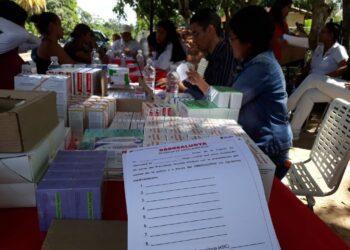 Anzoatiguenses reciben medicamentos a través del 0800SaludYa