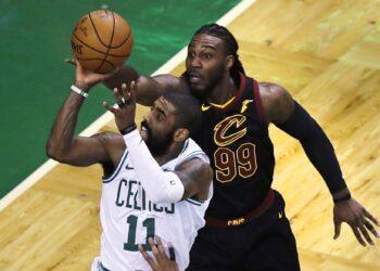 Rockets triunfó en su primer partido sin Harden y Celtics apabulló a Cavaliers
