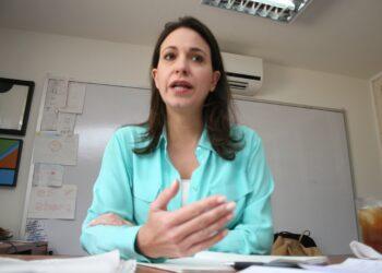 Machado considera "error" nueva directiva del Parlamento venezolano