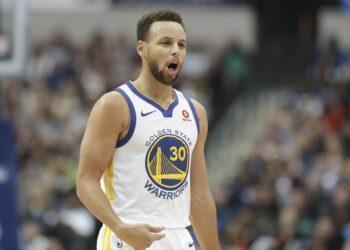 Curry guió otra victoria de Warriors y Timberwolves arrolló a Cavaliers el lunes en la NBA