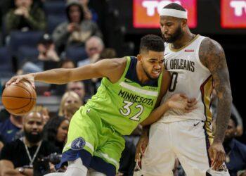 Towns consiguió su séptima doble decena consecutiva y Minnesota superó a Oklahoma City