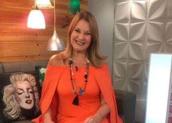 Alba Cecilia Mujica denuncia que fue despedida por condenar acción contra sublevados