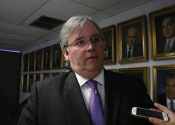 Gremios alertan que ajuste traerá desempleo e inflación