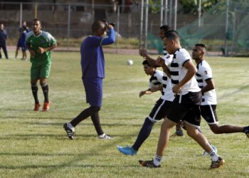 Petroleros negocia con el Danz la adquisición de su cupo en la Primera División venezolana