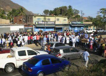 Gremios de la salud protestaron para denunciar crisis hospitalaria en Anzoátegui