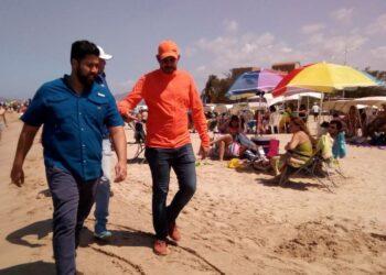 Alcalde de Lechería supervisa las playas del municipio