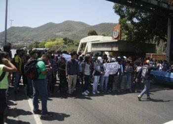 Udistas mantienen  protesta ante inseguridad