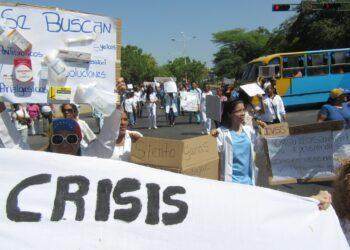 Personal asistencial marchó para mostrar crisis hospitalaria