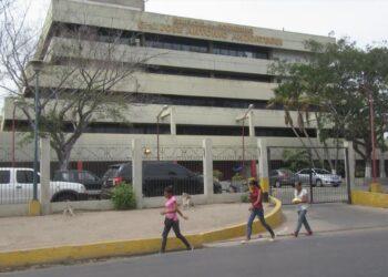Trabajadores de la gobernación trabajarán hasta las 3:00 de la tarde