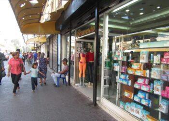 Gremio: 400 comercios de Barcelona cambiaron de ramo por la crisis