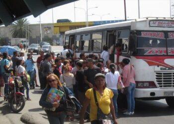 Sólo está laborando 10% de la flota de transporte de Anzoátegui