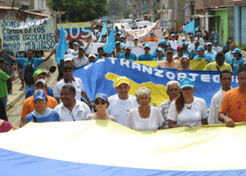Trabajadores marcharon para exigir que sea frenada la inflación