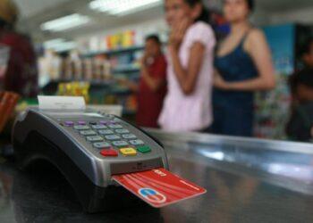 Hasta el domingo al mediodía laborarán los comercios