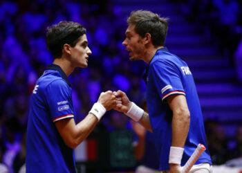 Triunfo en dobles mantiene viva a Francia en Copa Davis