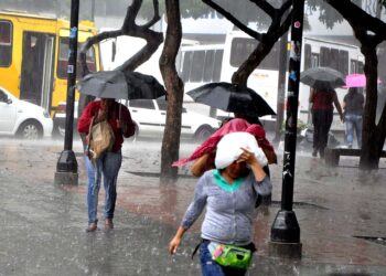 Inameh prevé lluvias, descargas eléctricas y ráfagas de viento para este sábado 17