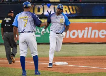 Leones y Magallanes se llevaron un duelo cada uno en Caracas