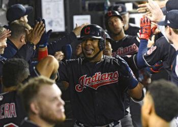 Cleveland y Seattle intercambiaron a dominicanos Santana y Encarnación