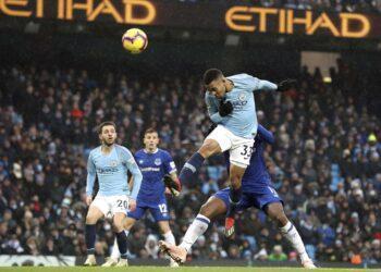 Jesús anota dos y Man City vence a Everton 3-1