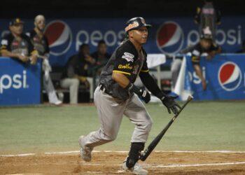 Harold Castro brindó una exhibición de bateo y Leones venció a Caribes (+Fotos)