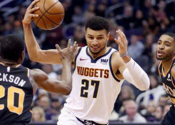 Murray y Nuggets ganan 122-118 a Suns