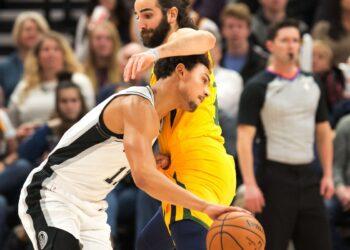 Mitchell y Gobert brillan, y Jazz aplastó 139-105 a Spurs