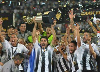 Antonio Romero marcó triplete y Zamora se coronó en la temporada 2018