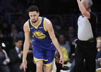 Golden State vapuleó a Lakers