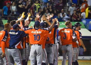Con un largo jonrón de Luis Jiménez, Caribes batió a Navegantes y pasó a semifinales