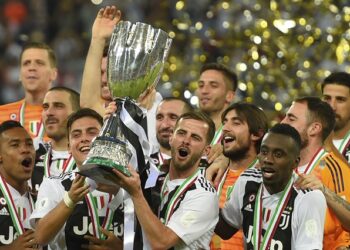 Juventus vence al Milan para ganar una polémica Supercopa