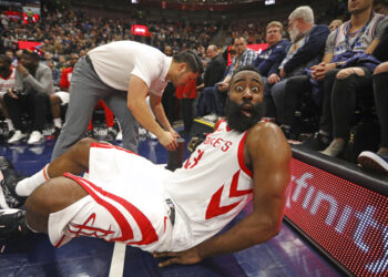 James Harden se unió a Jordan y Chamberlain a selecto grupo