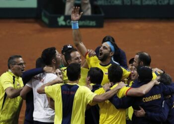 Chile y Colombia avanzan a fase final de la nueva Copa Davis