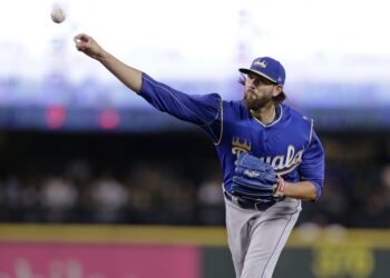 Agentes libres Hammel y Davidson logran acuerdos con Rangers