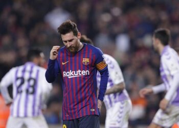 Penal convertido por Messi da triunfo al Barcelona