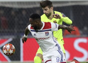 El ataque del Barcelona se atora en Lyon