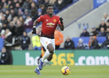 Rashford y Pogba impulsan al United para vencer a Leicester