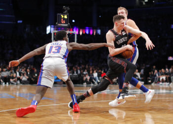 Nets propinan dura derrota a Pistons y ya son 6tos del Este