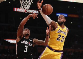 LeBron conduce a Lakers a victoria sobre Wizards