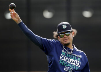 Félix Hernández molesto por no ser abridor de juego inaugural