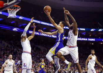 Curry tomó el control para llevar a Golden State al triunfo
