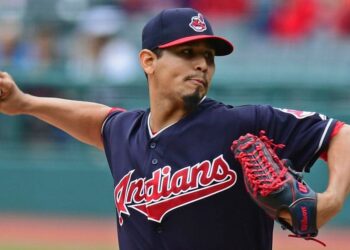 Carlos Carrasco mejora su mecánica de pitcheo en las prácticas primaverales