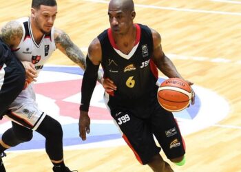 Guaros de Lara apaleó a CD Las Ánimas y acaricia el pase a la Final Four