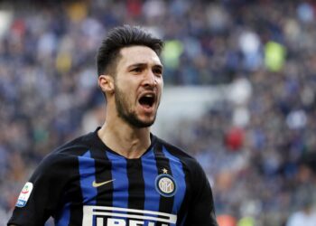 Inter vence a Spal y sigue cerca del Milan