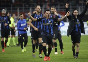 Inter vence a Milan; sin Cristiano, la Juve cae ante Genoa