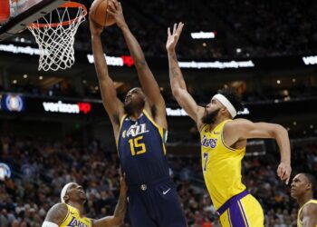 Jazz aplaste a Lakers; LeBron se ausenta