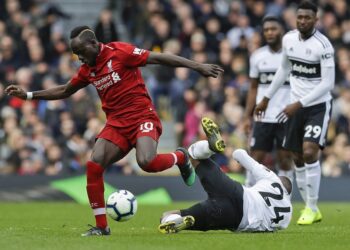 Liverpool vuelve a cima de Liga Premier tras vencer a Fulham